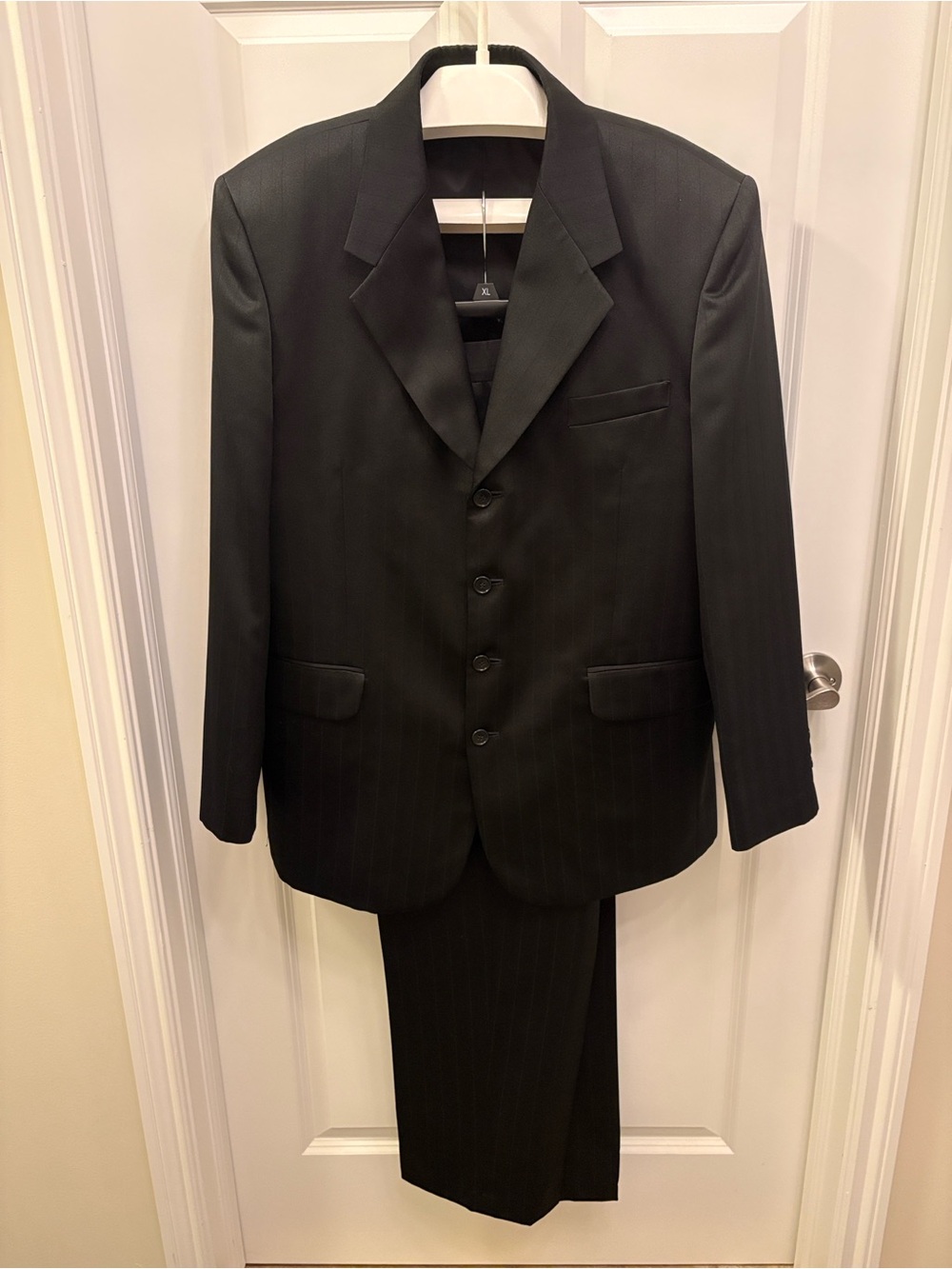 Gino Cappeli Classic Men's Black Pinstripe Four-Button Suit 42R Pants 36